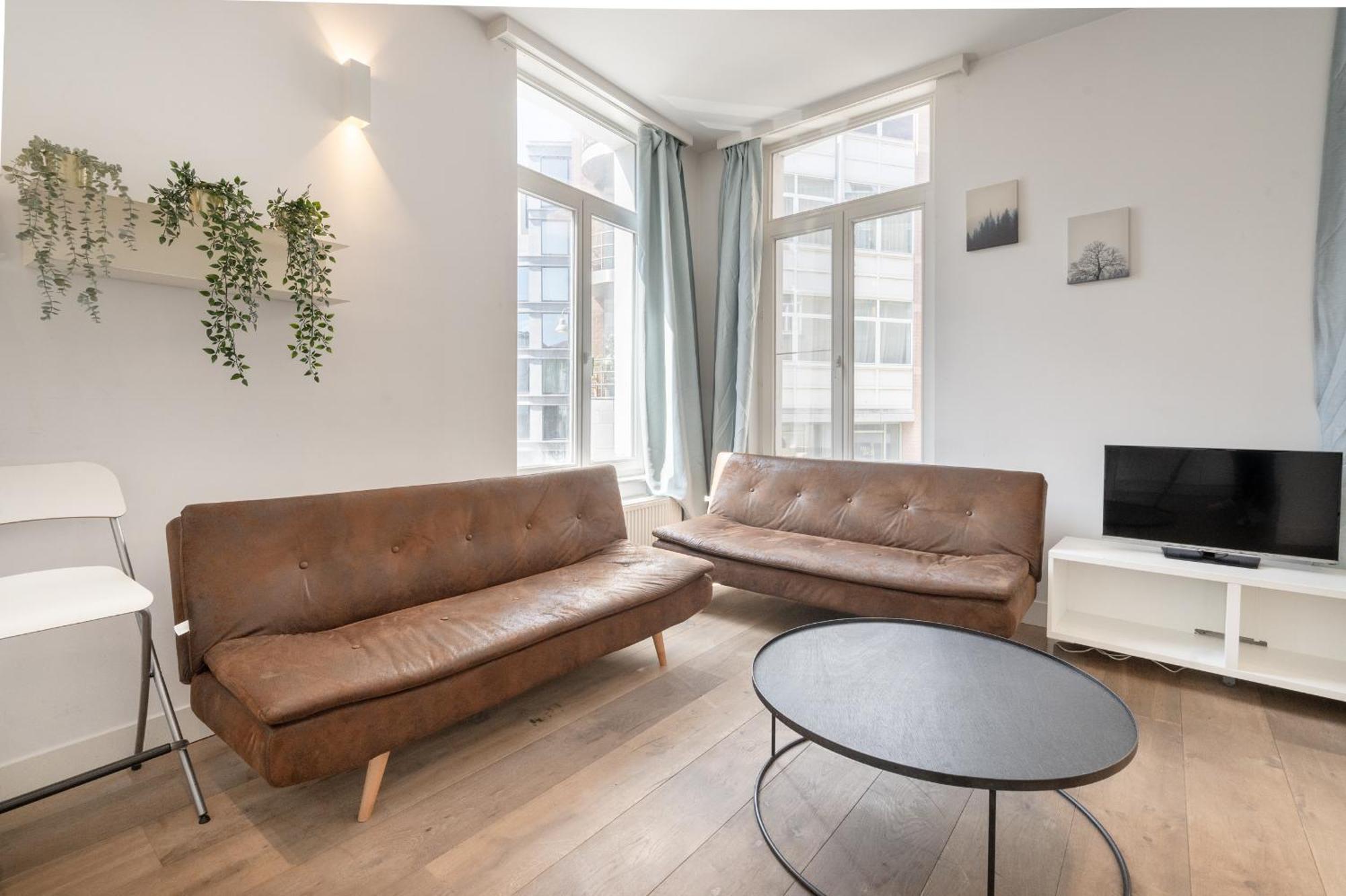 Light Modern Apartment In The Heart Of Antwerp Exterior photo